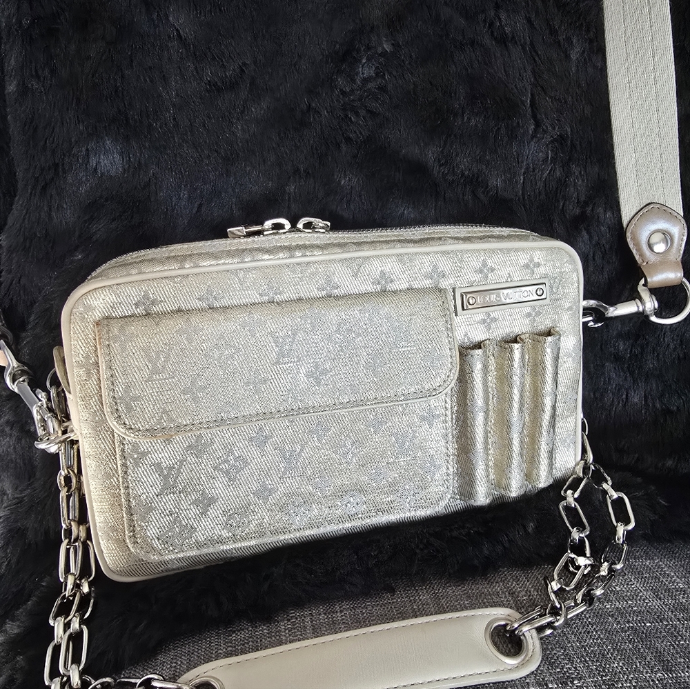 Authentic Louis Vuitton Metallic Gold Minilin Shoulder Bag Or Crossbody Bag - Picture 6 of 16